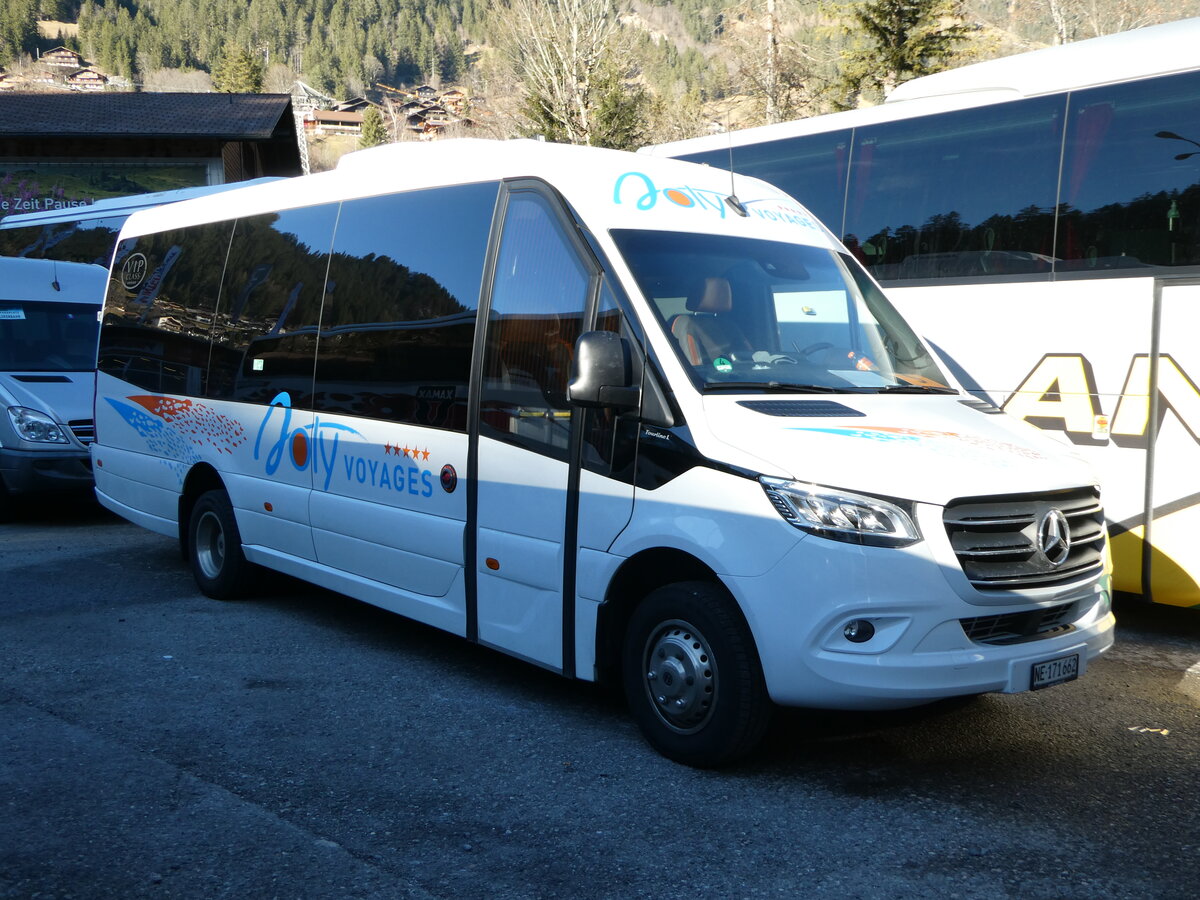 (244'740) - Joly Voyages, Les Breuleux - NE 171'662 - Mercedes am 7. Januar 2023 in Adelboden, ASB