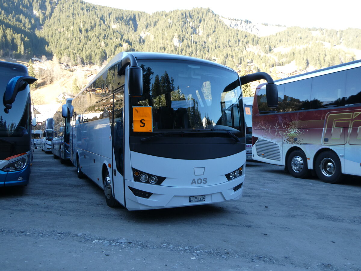 (244'796) - Bushandel, Dagmersellen - LU 258'236 - Isuzu/AOS am 7. Januar 2023 in Adelboden, ASB