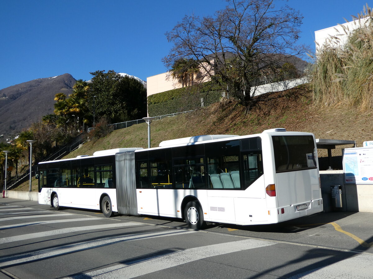 (244'909) - Intertours, Domdidier - Nr. 658/FR 300'658 - Mercedes (ex Nr. 206; ex VZO Grningen Nr. 51) am 10. Januar 2023 beim Bahnhof Tenero