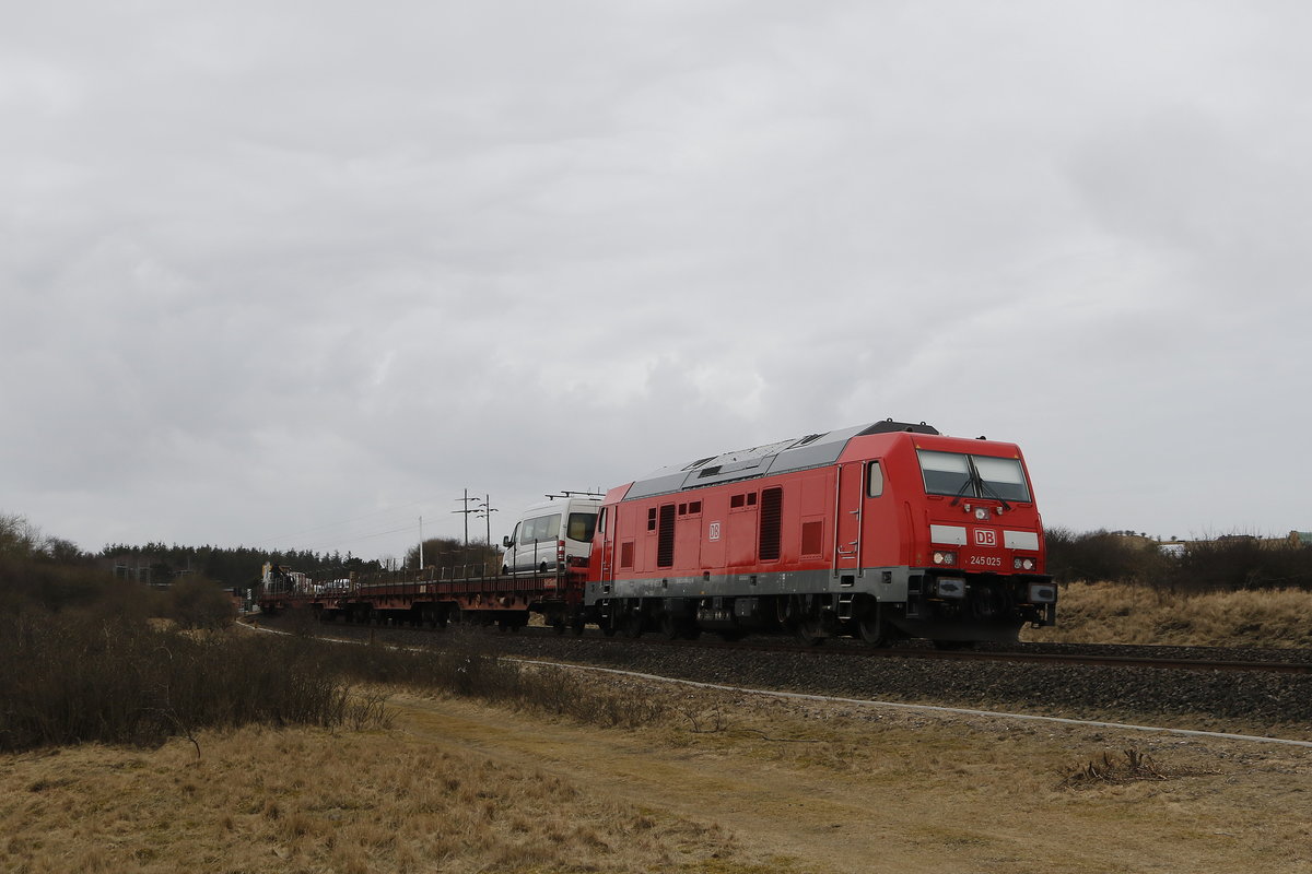 245 015 mit einen Sylt-Shuttle am 21. Mrz 2018 bei Morsum.