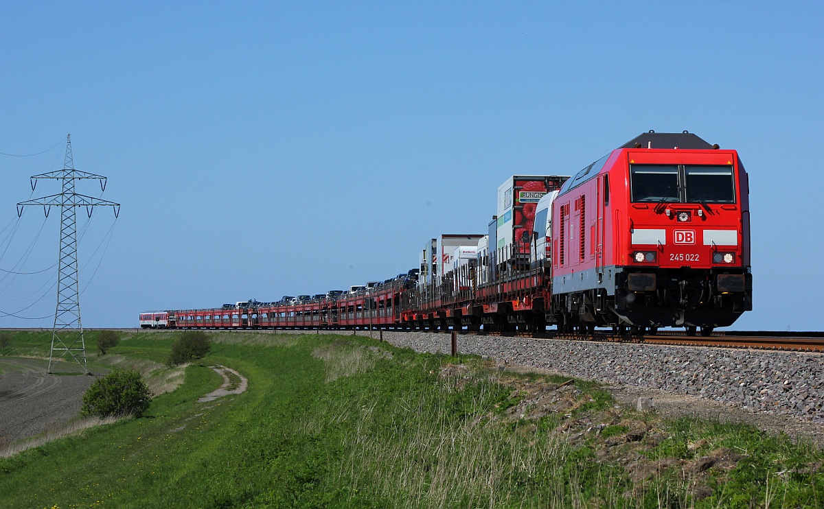 245 022 mit nem Sylt Shuttle nach Niebll, Wiedingharder Neuer Koog 05.05.18