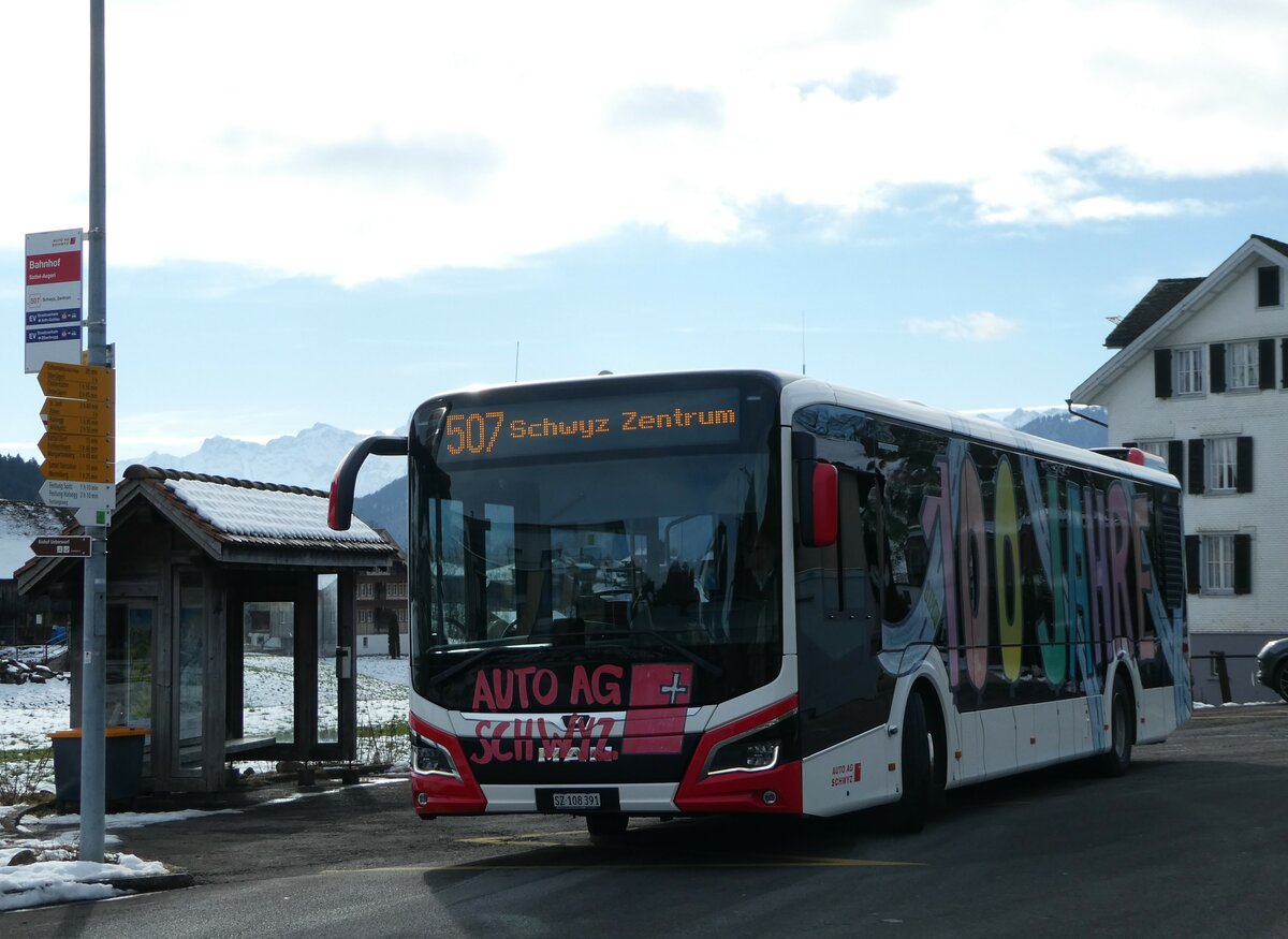 (245'738) - AAGS Schwyz - Nr. 41/SZ 108'391 - MAN am 3. Februar 2023 beim Bahnhof Sattel-Aegeri