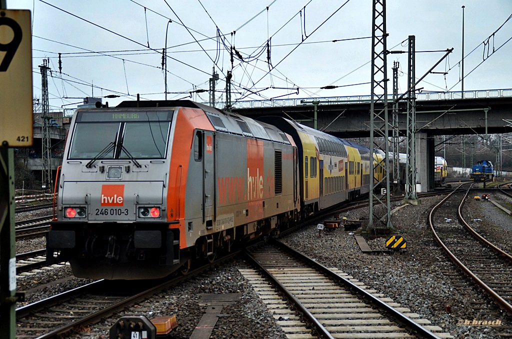 246 010-3 schob den ME richtung hamburg-hbf,06.01.15