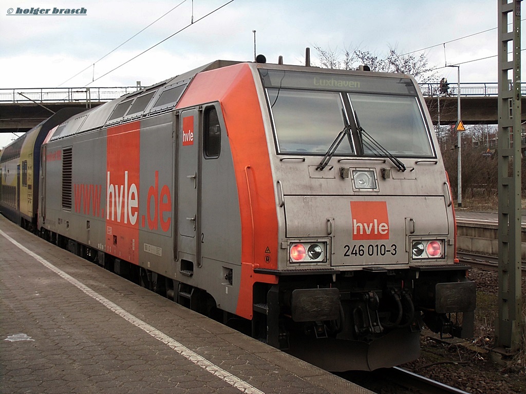 246 010-3 stand mit den metronom nach cuxhafen im bhf hh-harburg am 06.02.14