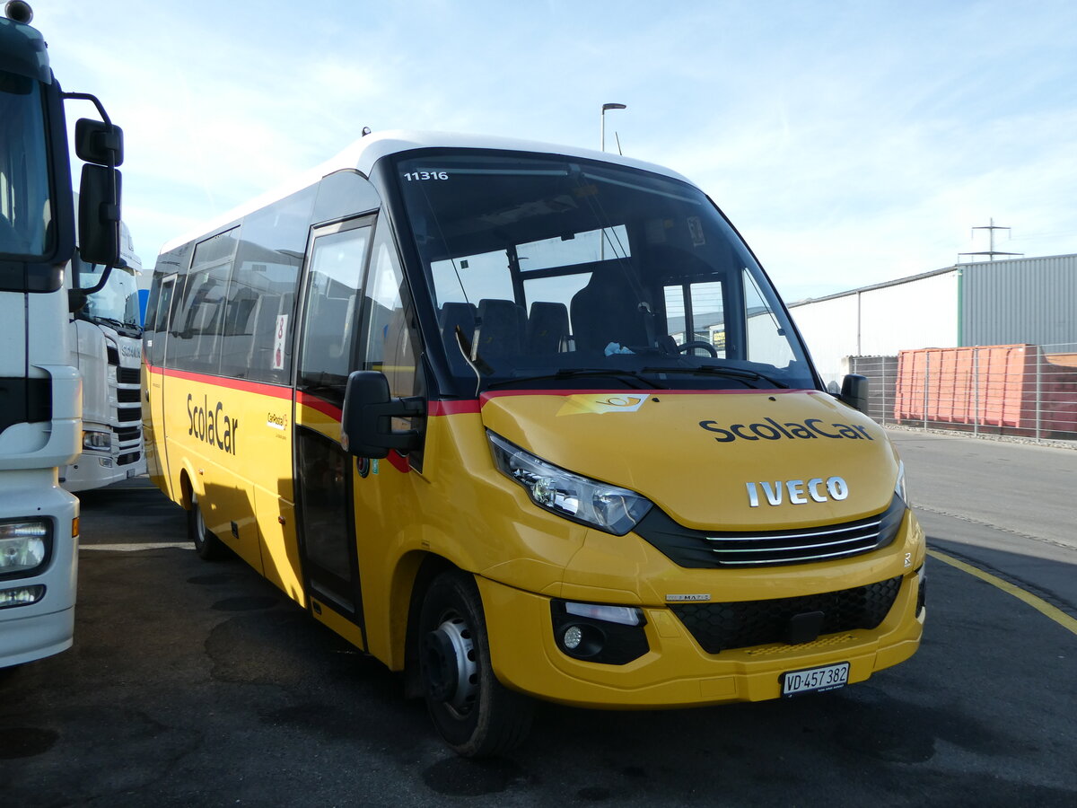 (246'295) - CarPostal Ouest - VD 457'382/PID 11'316 - Iveco/Rosero am 18. Februar 2023 in Kezrers, Interbus