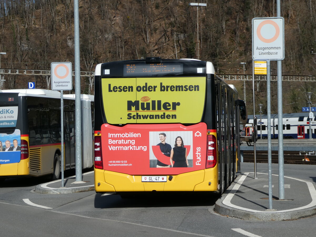 (246'469) - Niederer, Filzbach - Nr. 47/GL 47/PID 11'358 - Mercedes am 24. Februar 2023 beim Bahnhof Ziegelbrcke