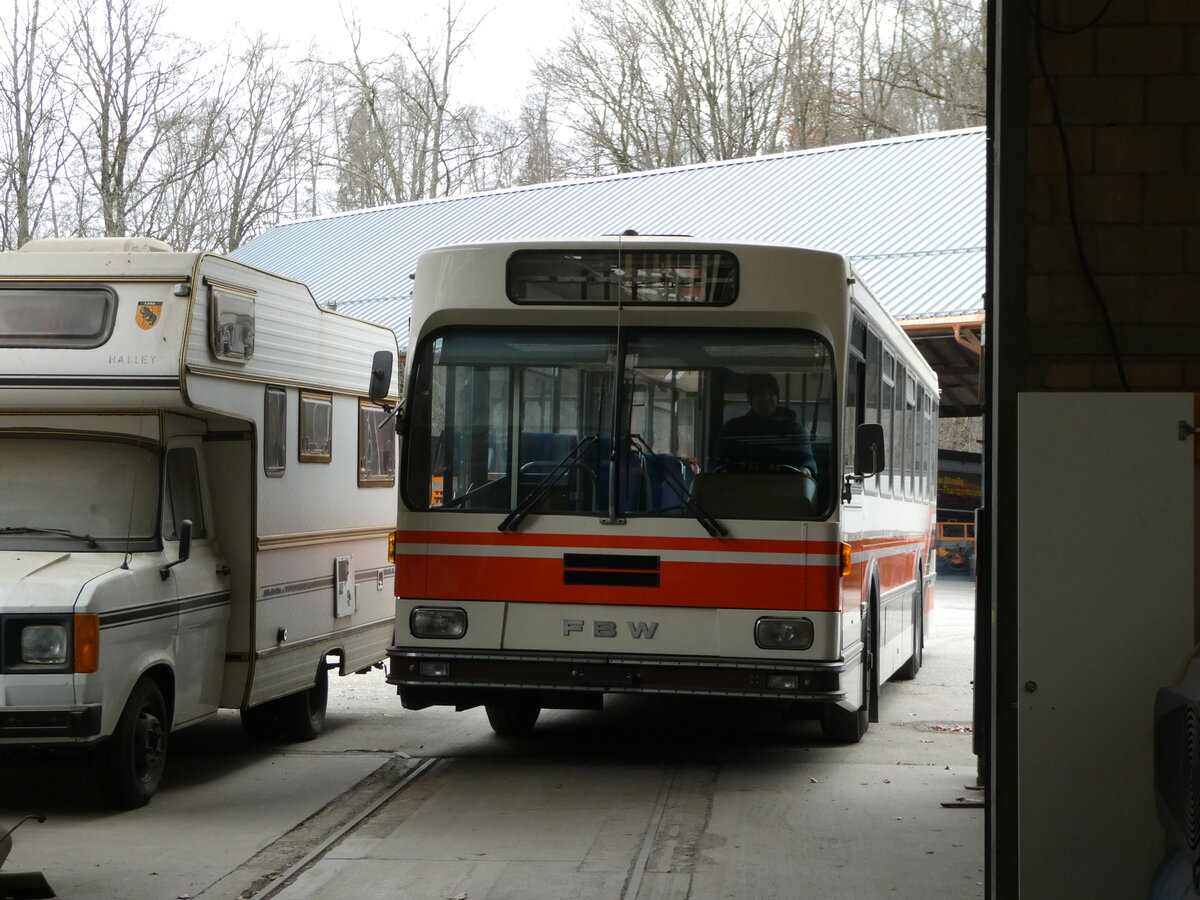 (246'711) - Wegmller, Mnsingen - FBW/R&J (ex Bamert, Wollerau) am 26. Februar 2023 in Oberburg, Ziegelgut