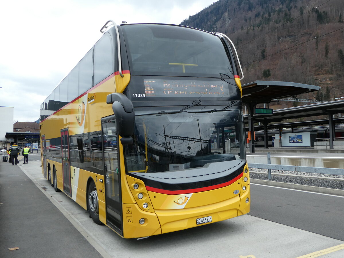 (246'730) - PostAuto Ostschweiz - SG 443'913/PID 11'034 - Alexander Dennis am 27. Februar 2023 beim Bahnhof Interlaken Ost