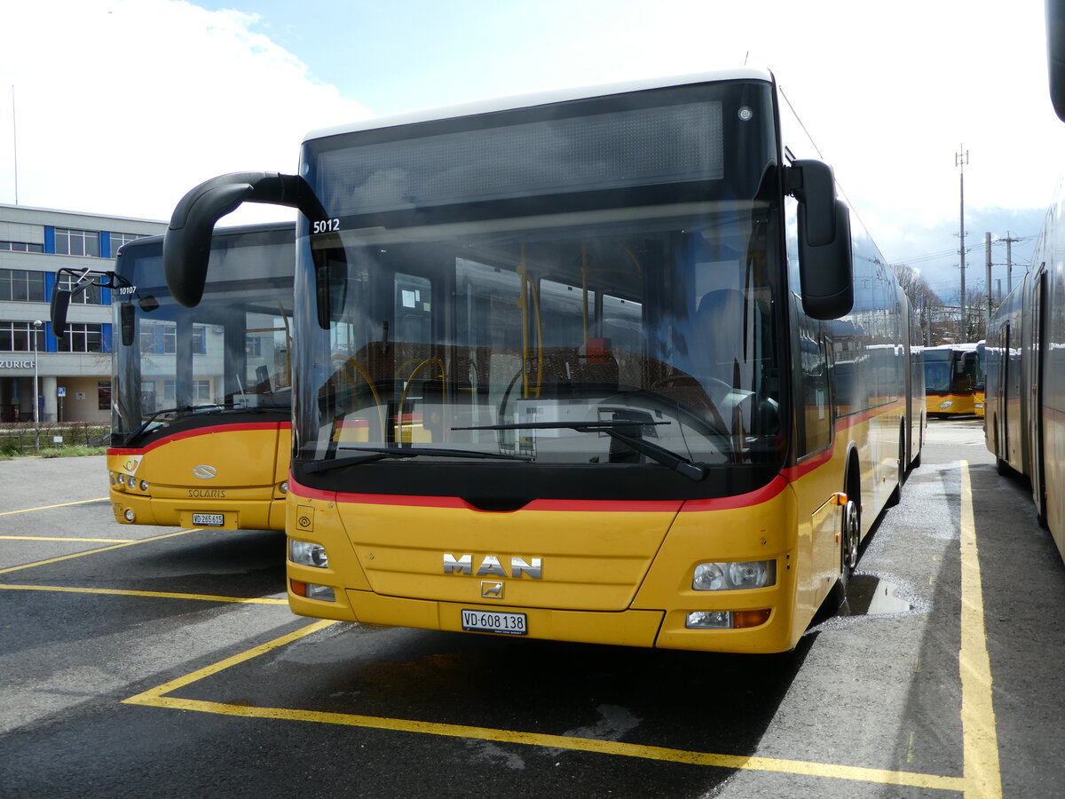 (247'665) - CarPostal Ouest - VD 608'138/PID 5012 - MAN (ex NE 165'376; ex VD 495'042) am 25. Mrz 2023 in Yverdon, Garage