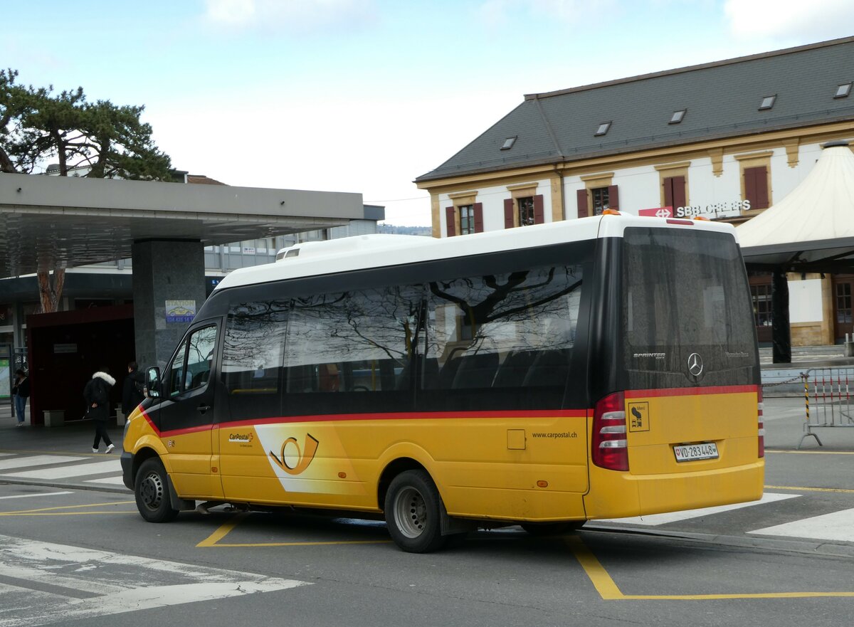 (247'689) - CarPostal Ouest - VD 283'448/PID 11'051 - Mercedes (ex JU 46'244) am 25. Mrz 2023 beim Bahnhof Yverdon