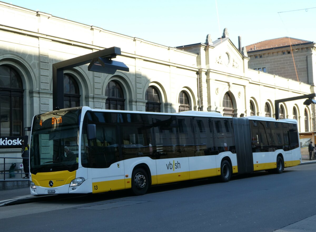 (248'046) - VBSH Schaffhausen - Nr. 13/SH 38'013 - Mercedes am 6. April 2023 beim Bahnhof Schaffhausen