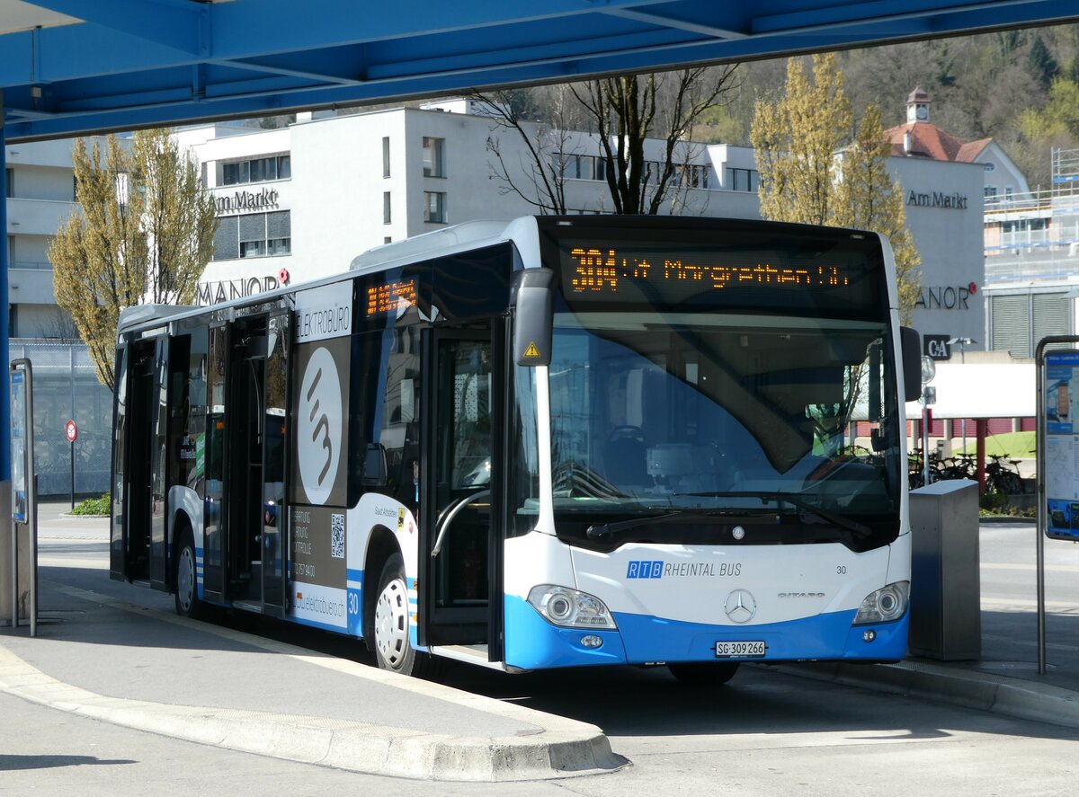 (248'099) - RTB Altsttten - Nr. 30/SG 309'266 - Mercedes am 6. April 2023 beim Bahnhof Heerbrugg