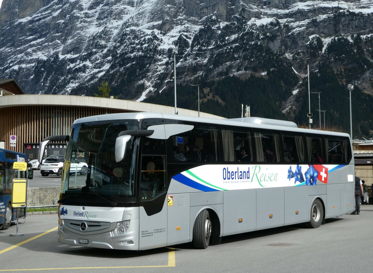 (248'841) - Oberland Reisen, Thun - Nr. 40/BE 376'483 - Mercedes am 18. April 2023 beim Bahnhof Grindelwald