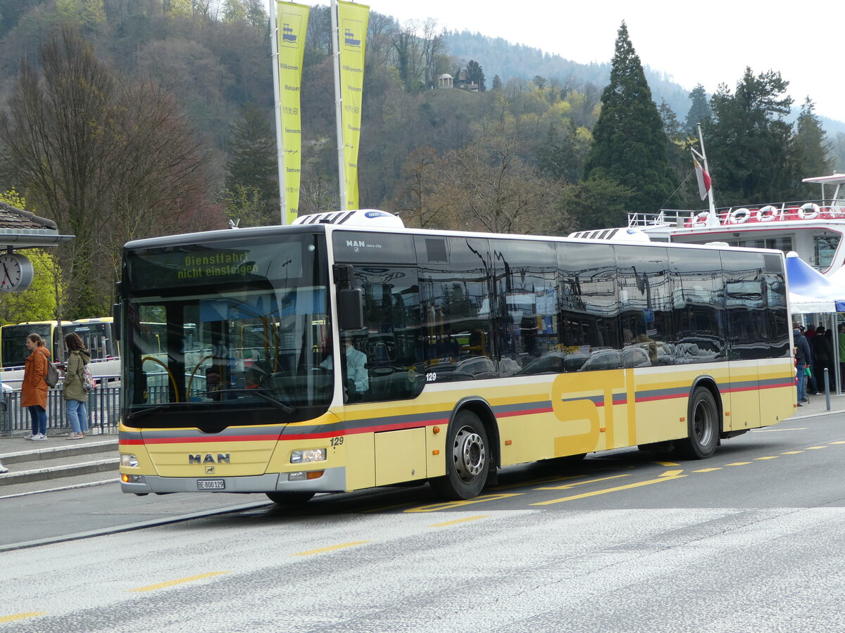 (248'857) - STI Thun - Nr. 129/BE 800'129 - MAN am 19. April 2023 beim Bahnhof Thun