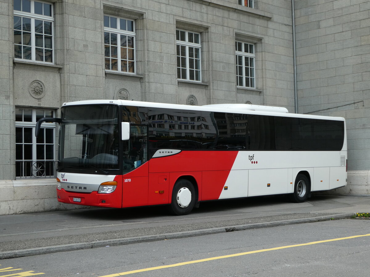 (249'022) - TPF Fribourg - Nr. 1070/FR 301'576 - Setra (ex CJ Tramelan Nr. 124) am 22. April 2023 beim Bahnhof Biel