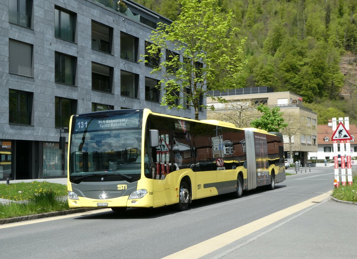 (249'404) - STI Thun - Nr. 182/BE 804'182 - Mercedes am 2. Mai 2023 beim Bahnhof Interlaken Ost