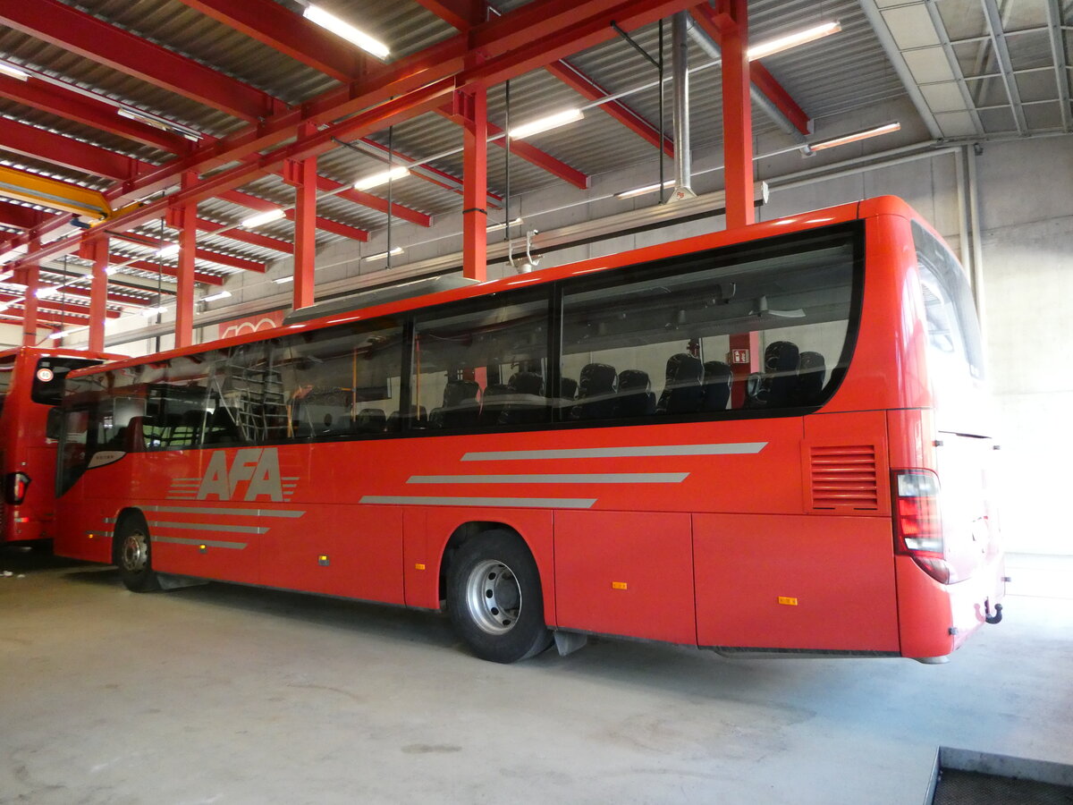 (249'527) - AFA Adelboden - Nr. 24/BE 26'701 - Setra am 4. Mai 2023 in Frutigen, Garage