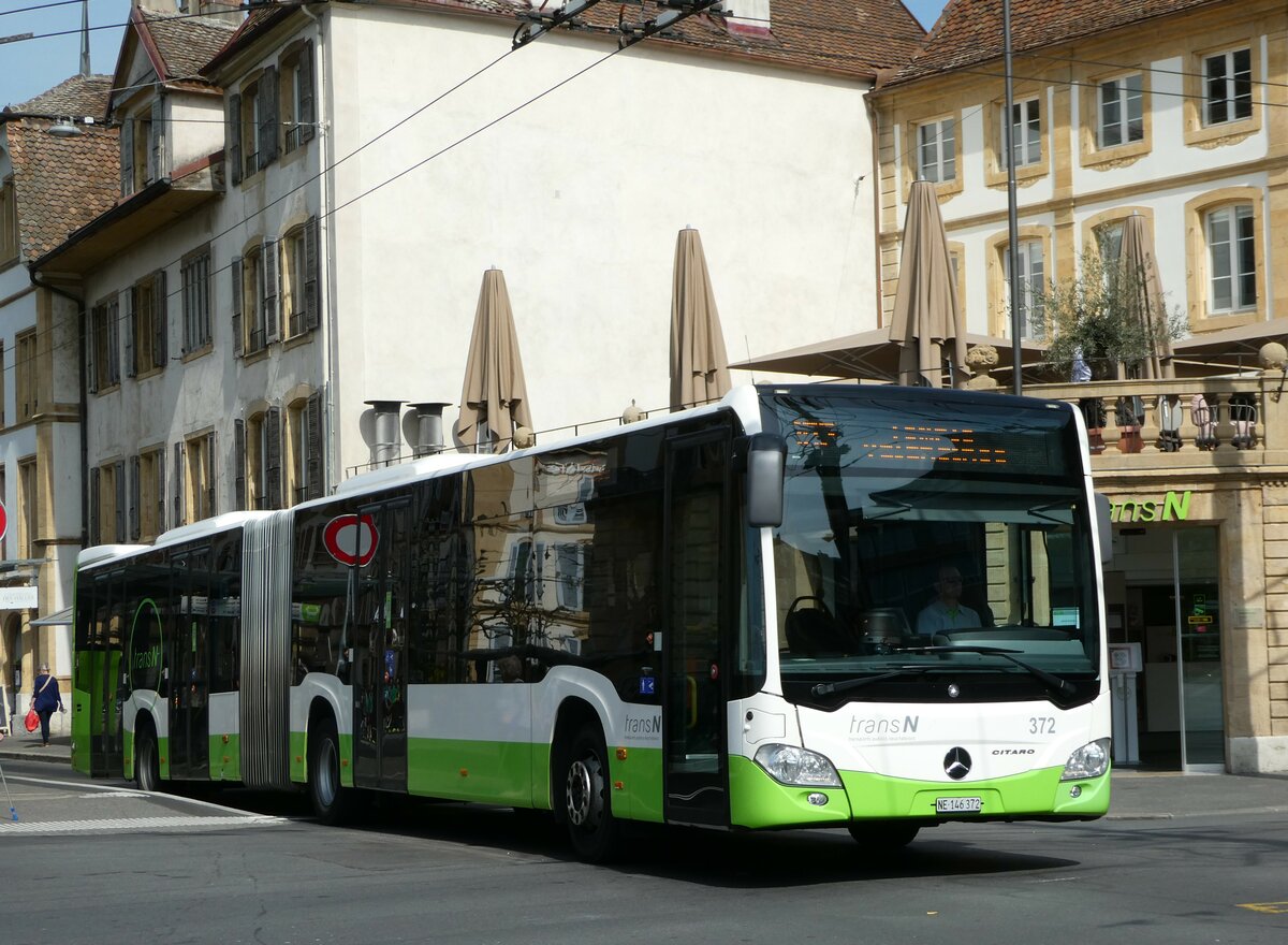 (249'599) - transN, La Chaux-de-Fonds - Nr. 372/NE 146'372 - Mercedes am 5. Mai 2023 in Neuchtel, Place Pury