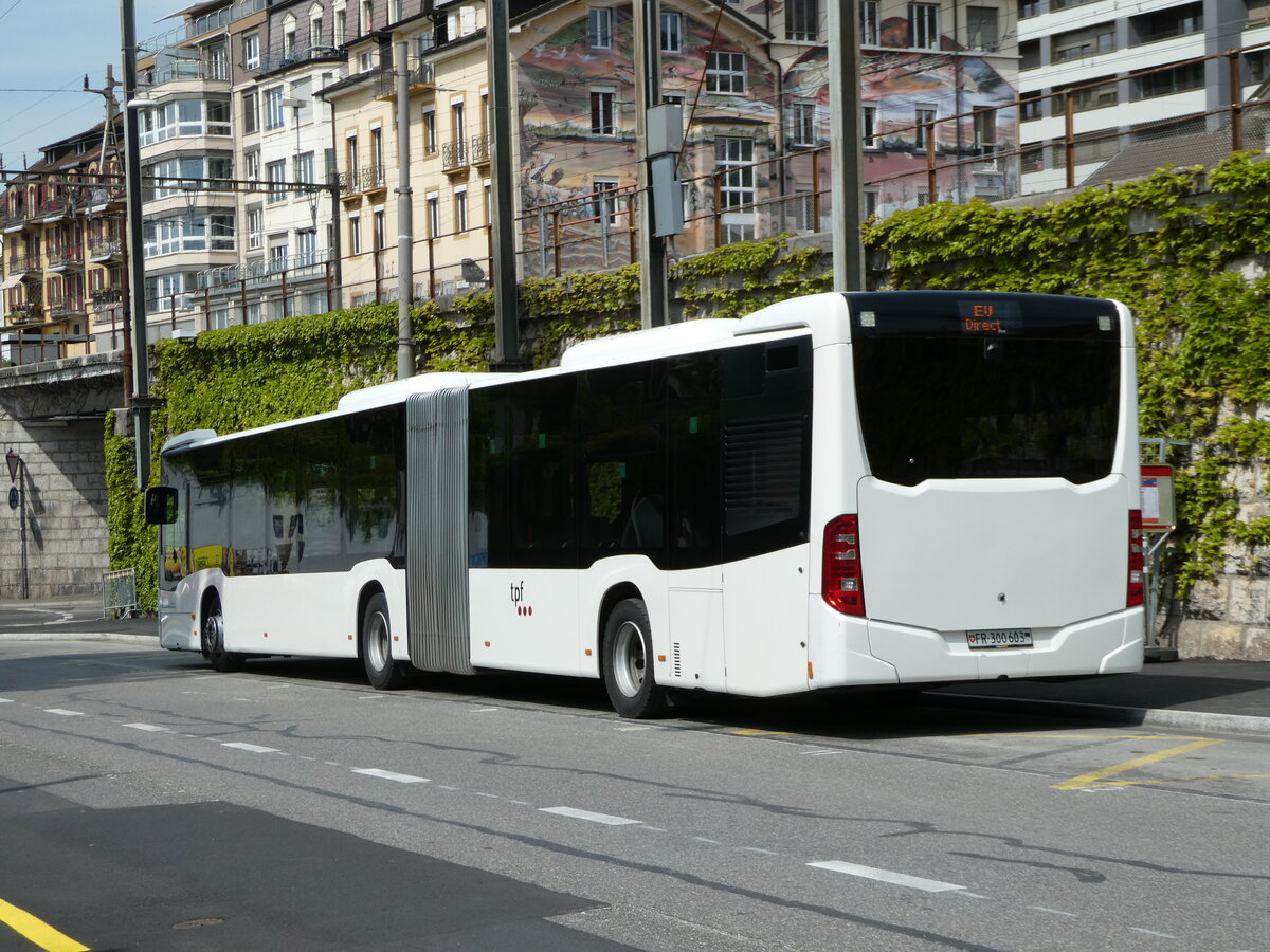 (249'627) - Wieland, Murten - Nr. 122/FR 300'603 - Mercedes (ex Interbus, Yverdon Nr. 209; ex Gschwindl, A-Wien Nr. 8401) am 5. Mai 2023 beim Bahnhof Neuchtel