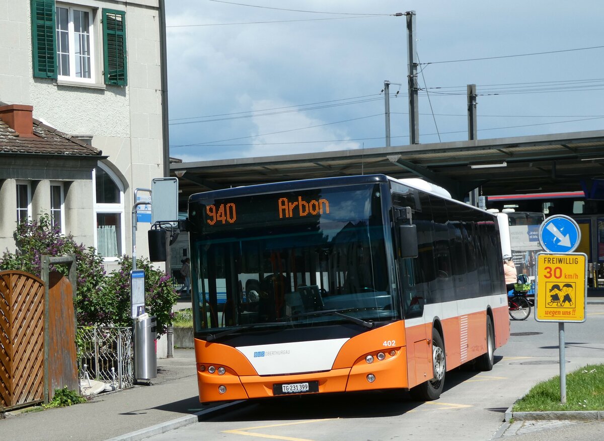 (249'925) - BOTG Amriswil - Nr. 402/TG 231'399 - Neoplan (ex Nr. 6) am 12. Mai 2023 beim Bahnhof Romanshorn