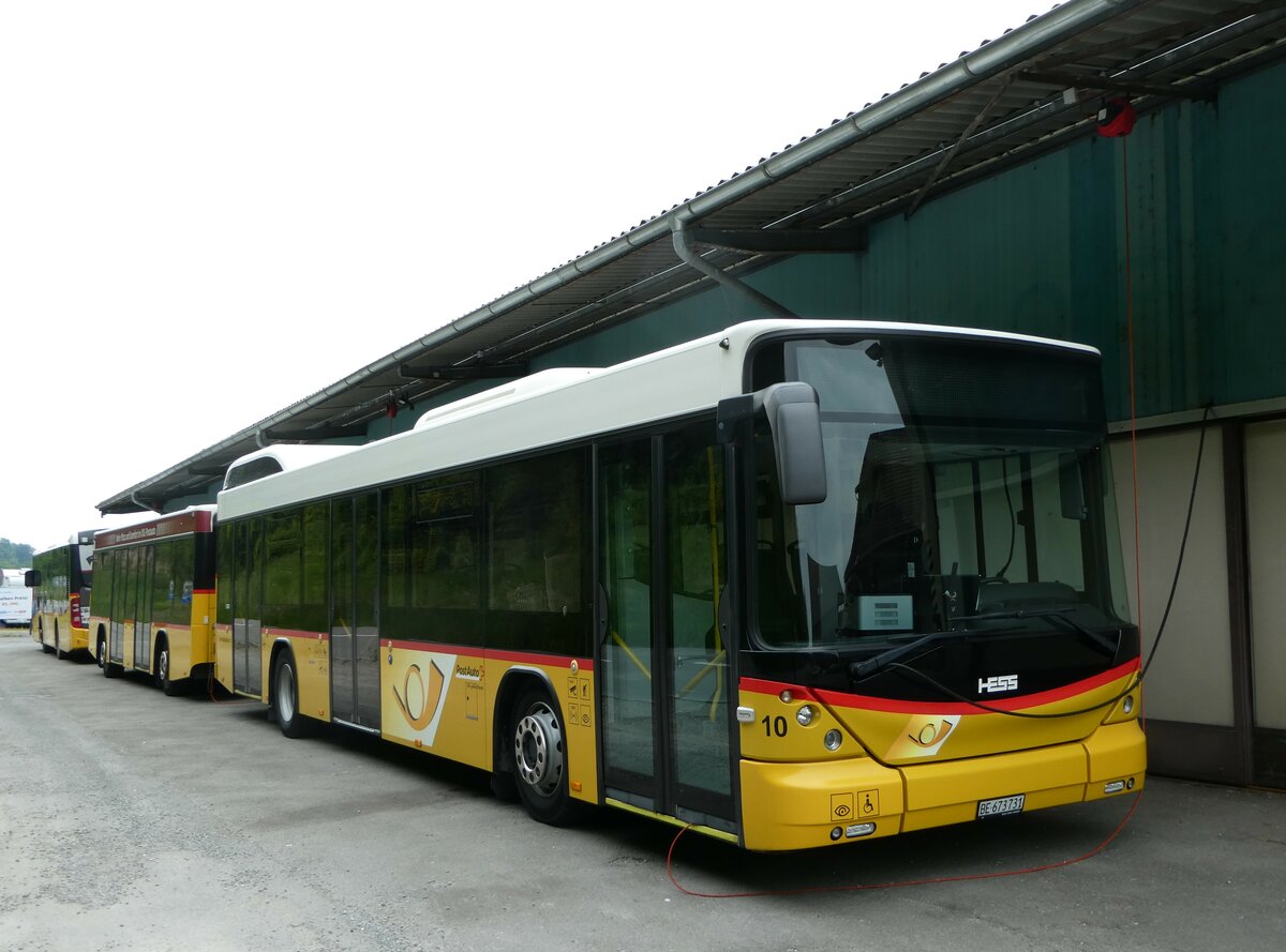 (250'274) - PostAuto Bern - Nr. 10/BE 673'731/PID 5500 - Hess (ex Klopfstein, Laupen Nr. 10) am 20. Mai 2023 in Laupen, Garage