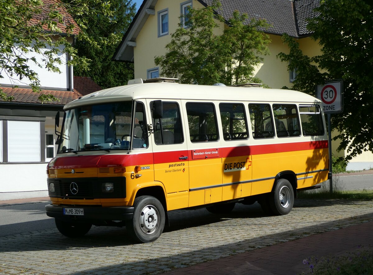 (250'911) - Hahn, Mnchen - Nr. 6/M-MB 309H - Mercedes (ex Mller, CH-Ennetmoos Nr. 6; ex Portenier, CH-Adelboden Nr. 6/PID 492; ex Geiger, CH-Adelboden Nr. 6) am 3. Juni 2023 in Essenbach, Schulstrasse