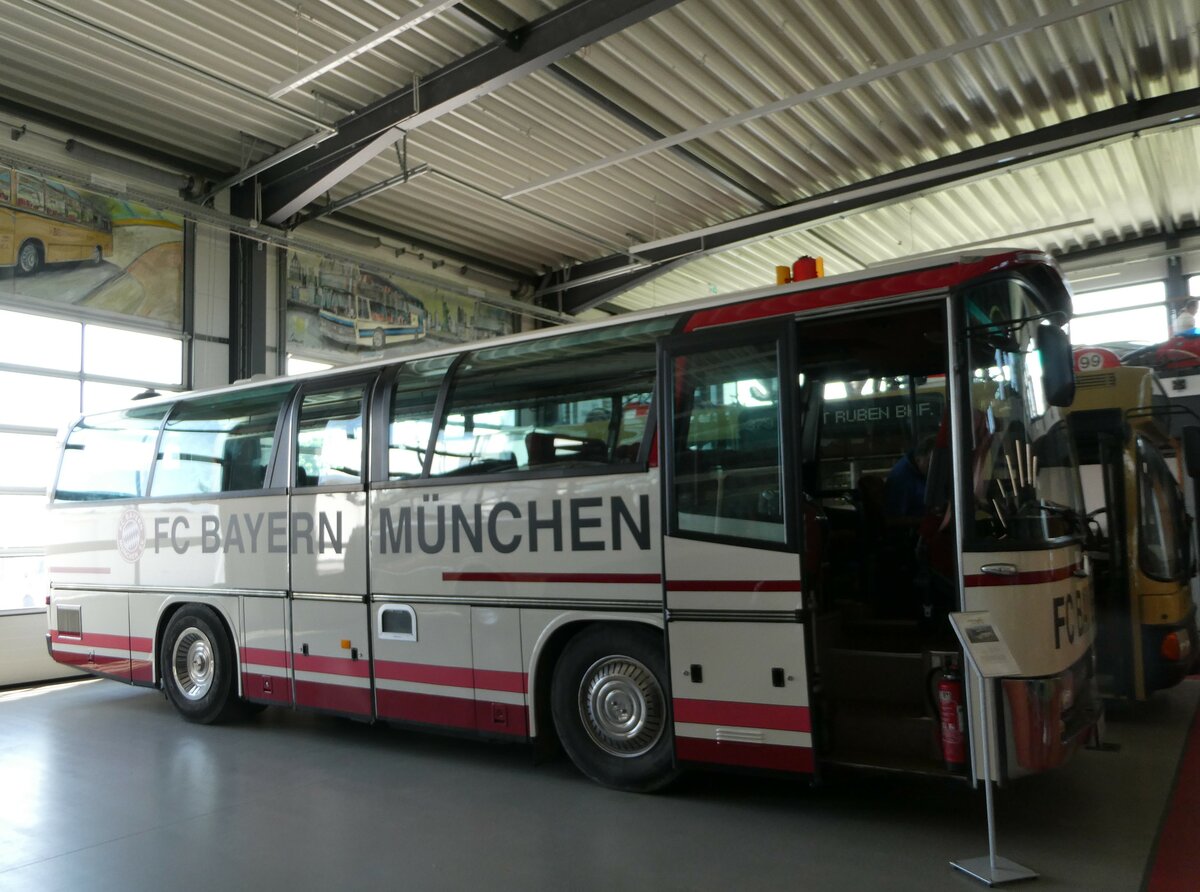 (250'954) - Auwrter, Pilsting - LAN-KA 80H - Neoplan (ex Kander-Reisen, CH-Frutigen Nr. 1; ex Mller, CH-Heiden) am 4. Juni 2023 in Pilsting, Auwrter Automobil-Park