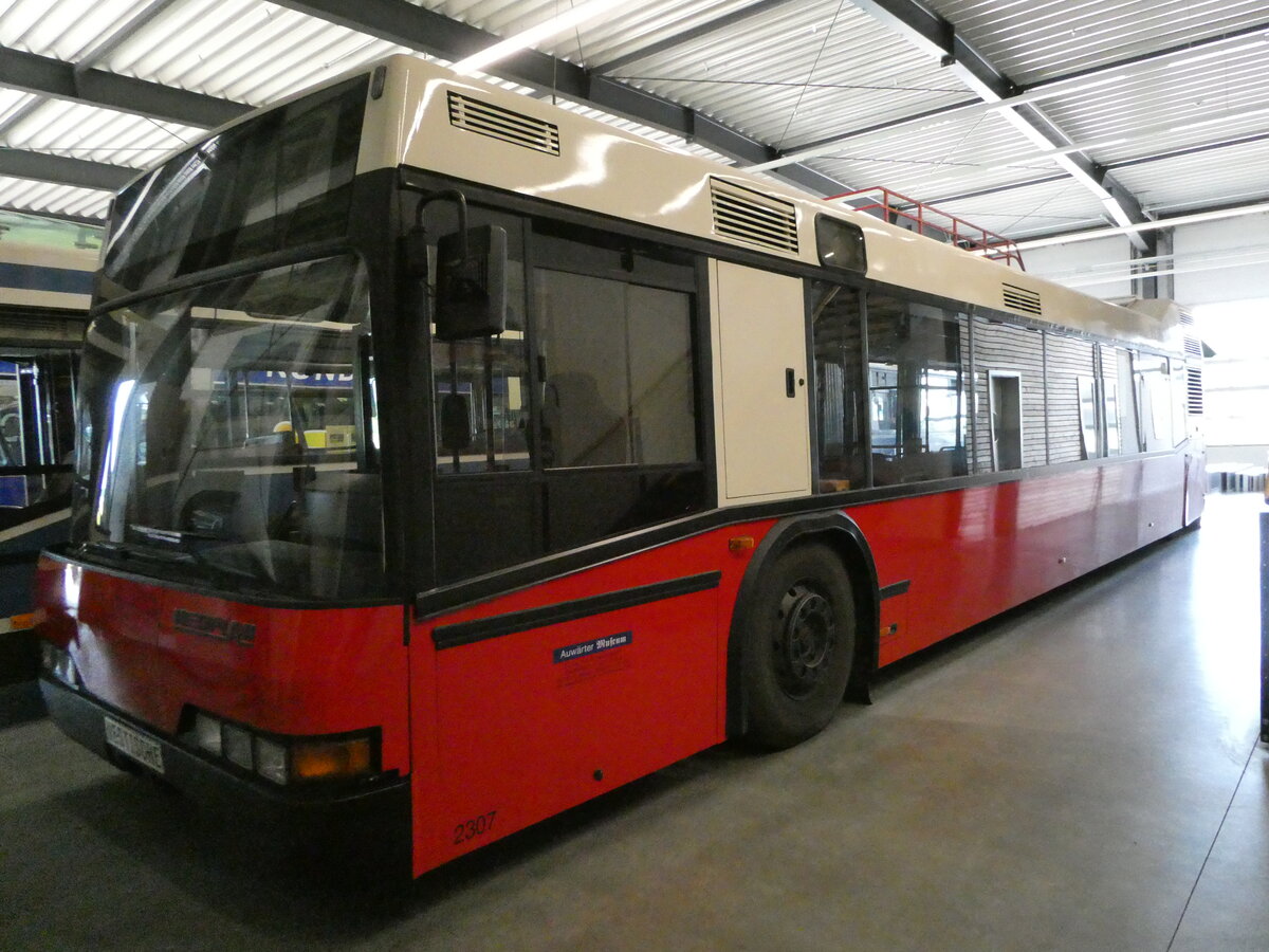 (250'974) - Vestische, Herten (auwrter) - Nr. 2307 - Neoplan am 4. Juni 2023 in Pilsting, Auwrter Automobil-Park