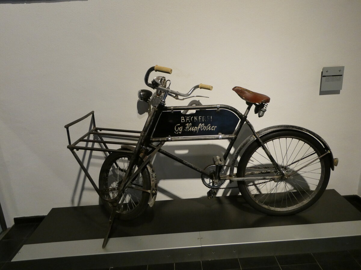 (251'002) - G�ricke Transport-Fahrrad am 4. Juni 2023 in Dingolfing, Industriemuseum