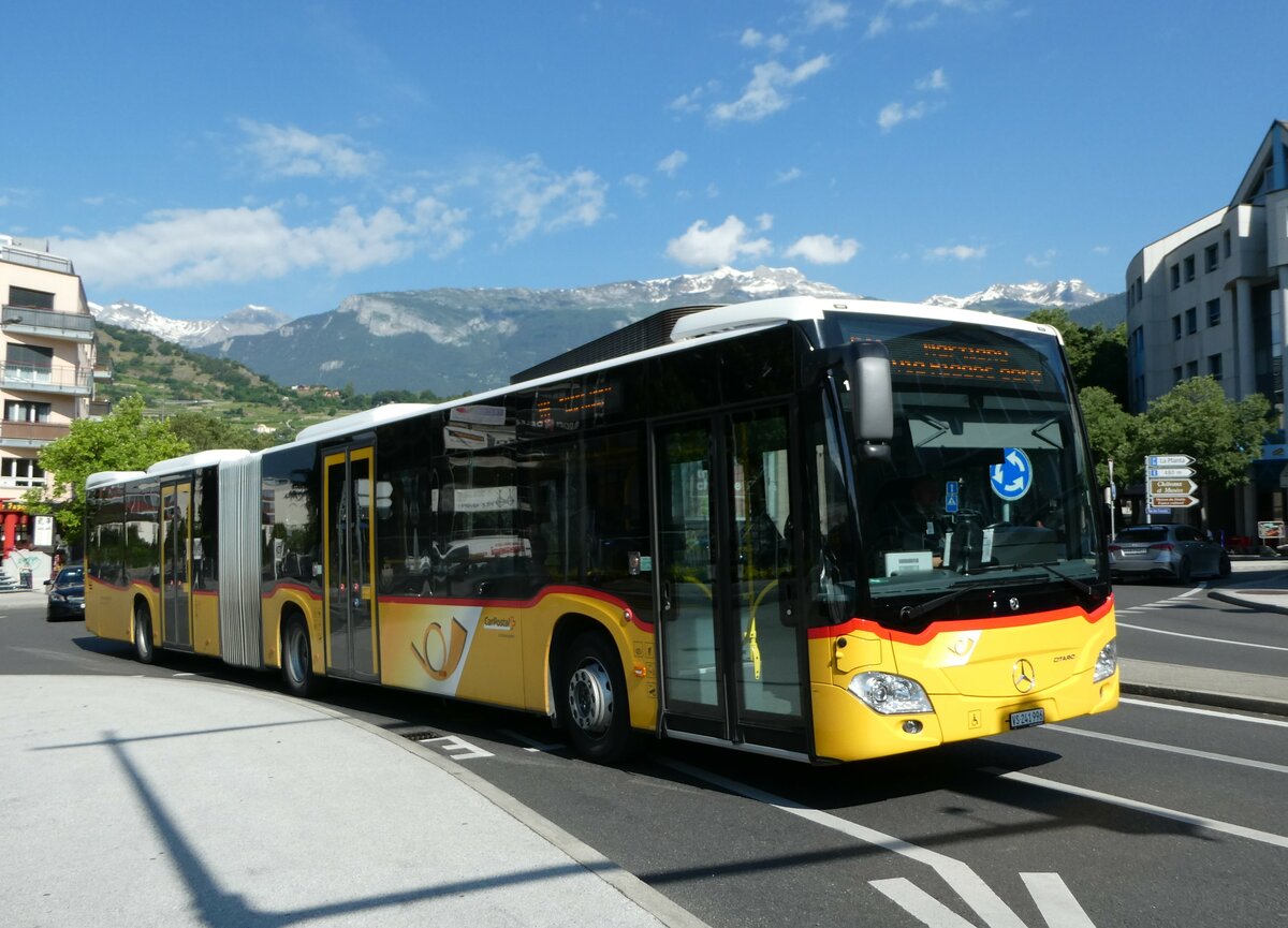 (251'189) - Buchard, Leytron - VS 241'996/PID 11'587 - Mercedes am 9. Juni 2023 beim Bahnhof Sion