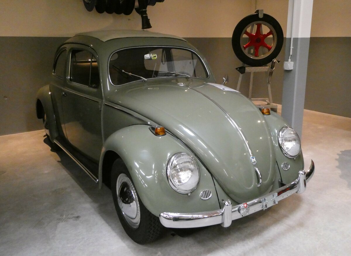 (251'258) - VW-K�fer am 10. Juni 2023 in N�fels, FBW-Museum