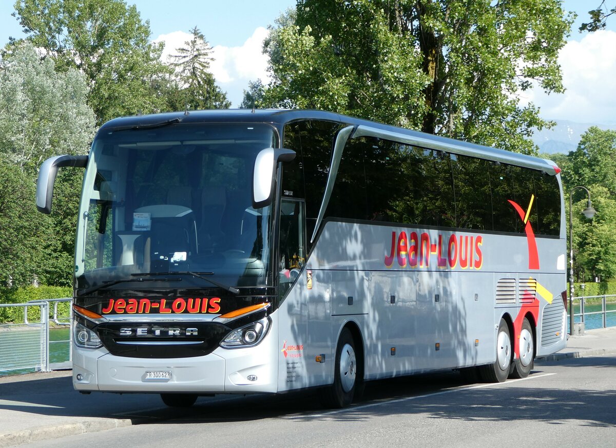 (251'571) - Jean-Louis, Ftigny - FR 300'623 - Setra am 15. Juni 2023 bei der Schifflndte Thun