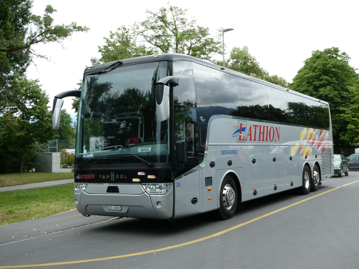 (252'244) - Lathion, Sion - Nr. 35/VS 12'862 - Van Hool am 1. Juli 2023 in Thun, Lachen