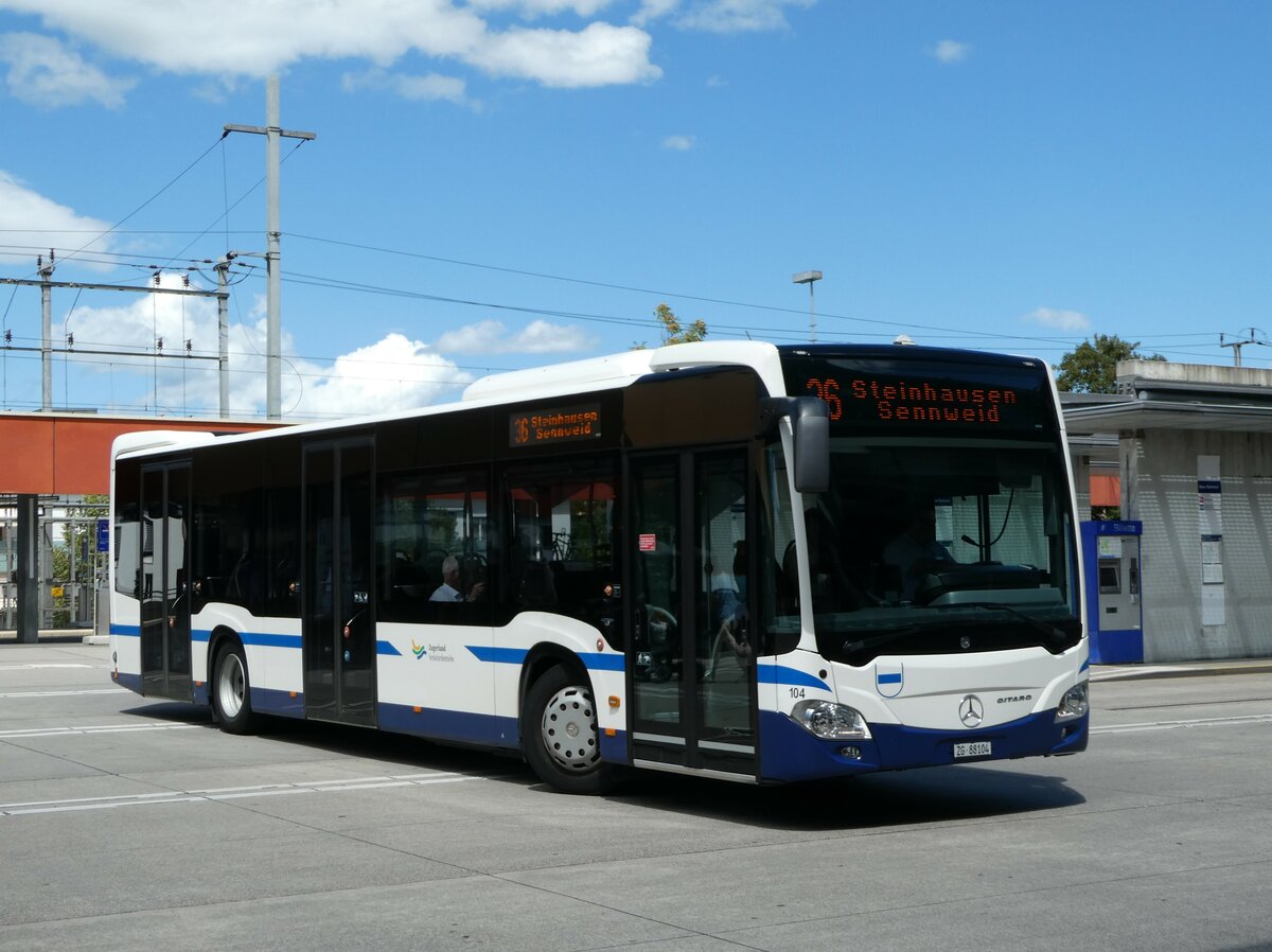 (253'340) - ZVB Zug - Nr. 104/ZG 88'104 - Mercedes am 3. August 2023 beim Bahnhof Baar