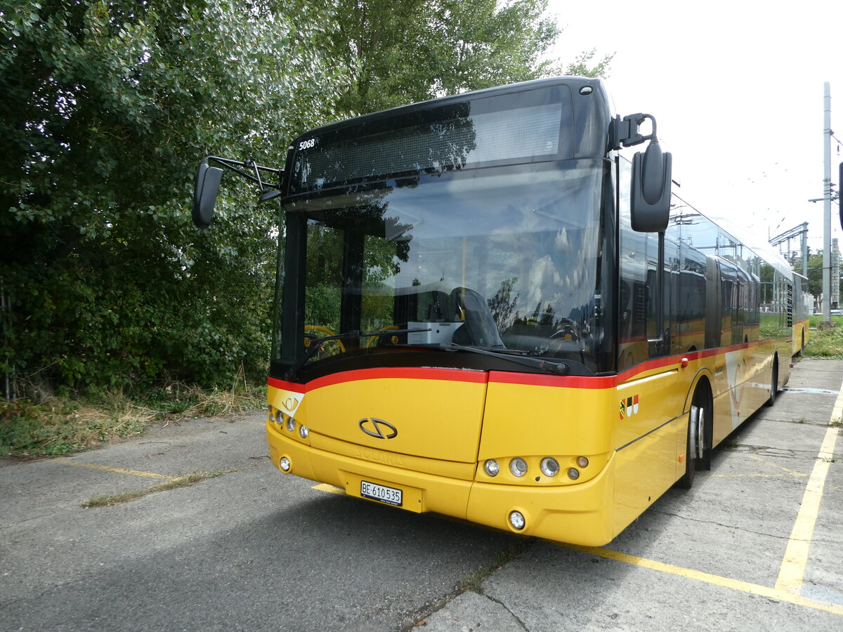 (253'730) - PostAuto Bern - BE 610'535/PID 5068 - Solaris am 12. August 2023 in Yverdon, Garage