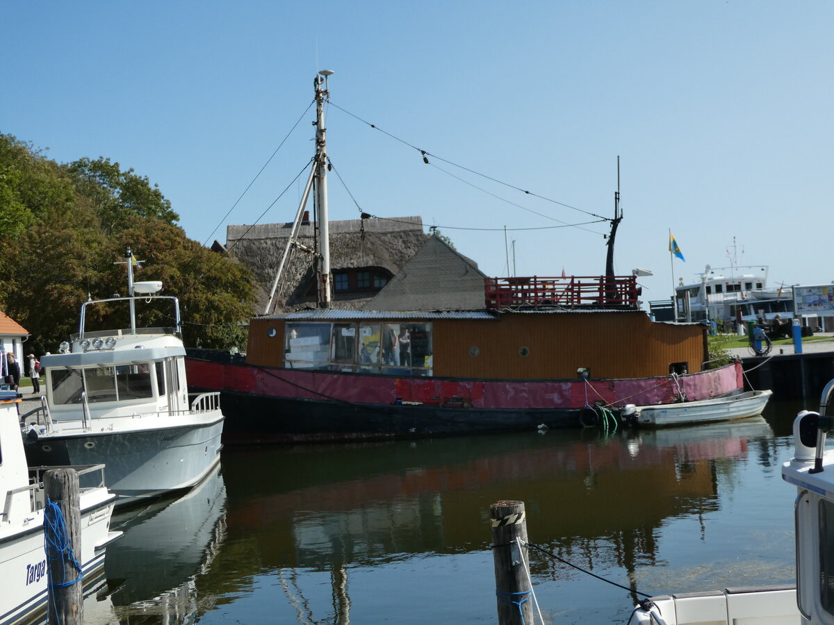 (254'666) - Fischrestaurant Crusty Crab House am 2. September 2023 im Hafen von Kloster