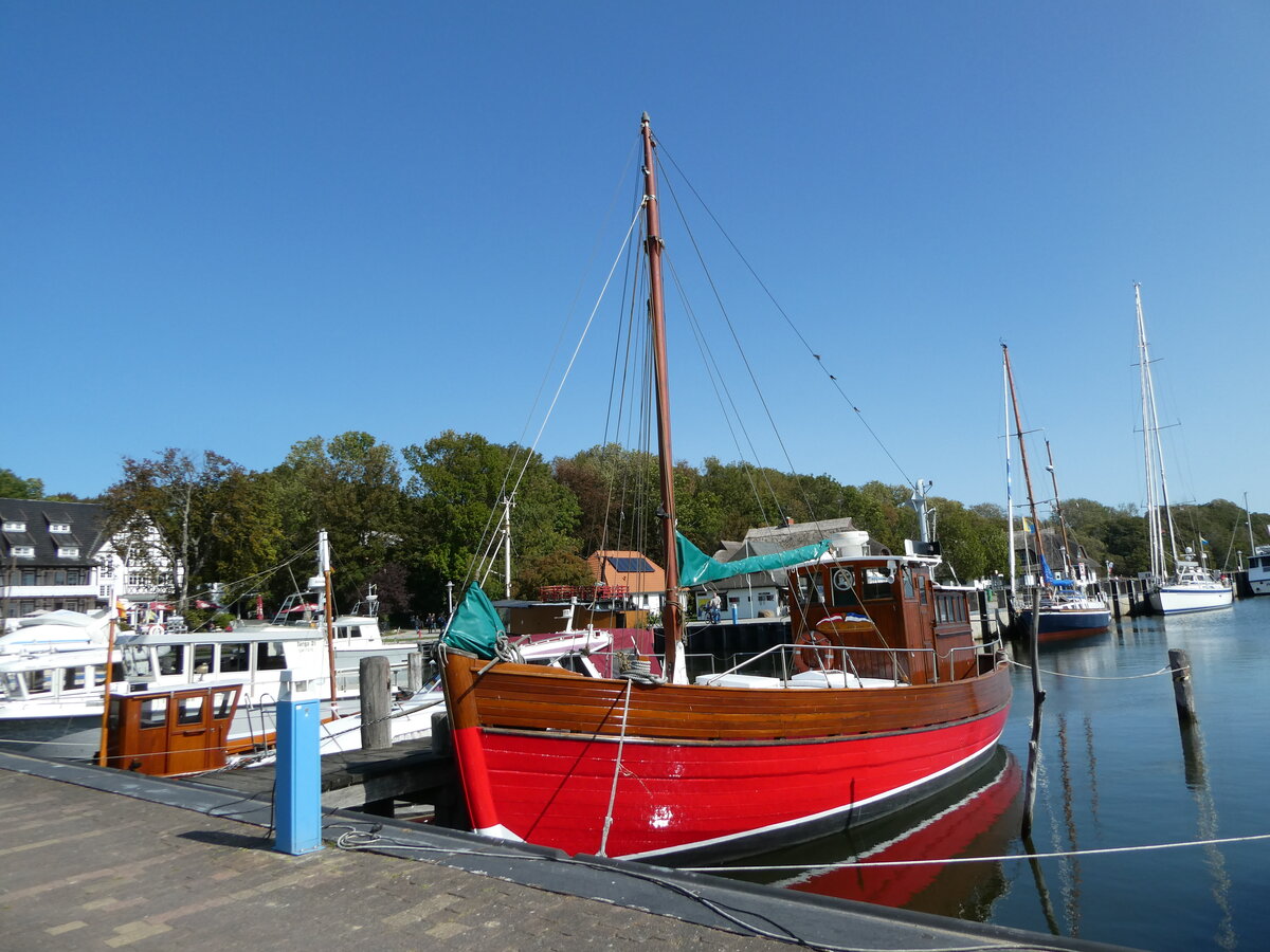 (254'667) - Schiff Santa Maria am 2. September 2023 im Hafen von Kloster