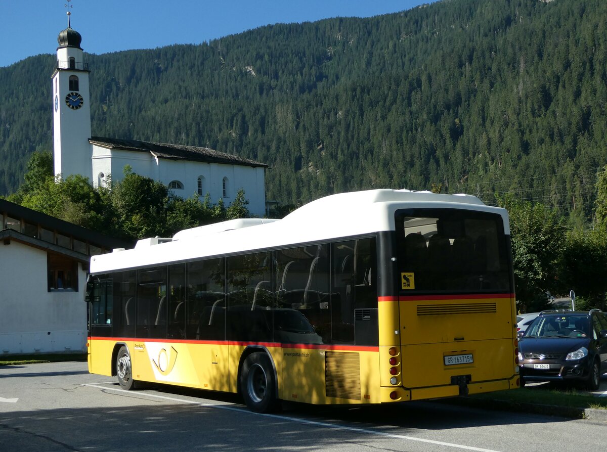 (254'860) - Gaudenz, Andeer - GR 163'715/PID 4804 - Scania/Hess (ex Stutz, Jonen; ex PostAuto Bern; ex AVG Meiringen Nr. 67; ex AVG Meiringen Nr. 76; ex Steiner, Messen) am 8. September 2023 in Andeer, Parkplatz