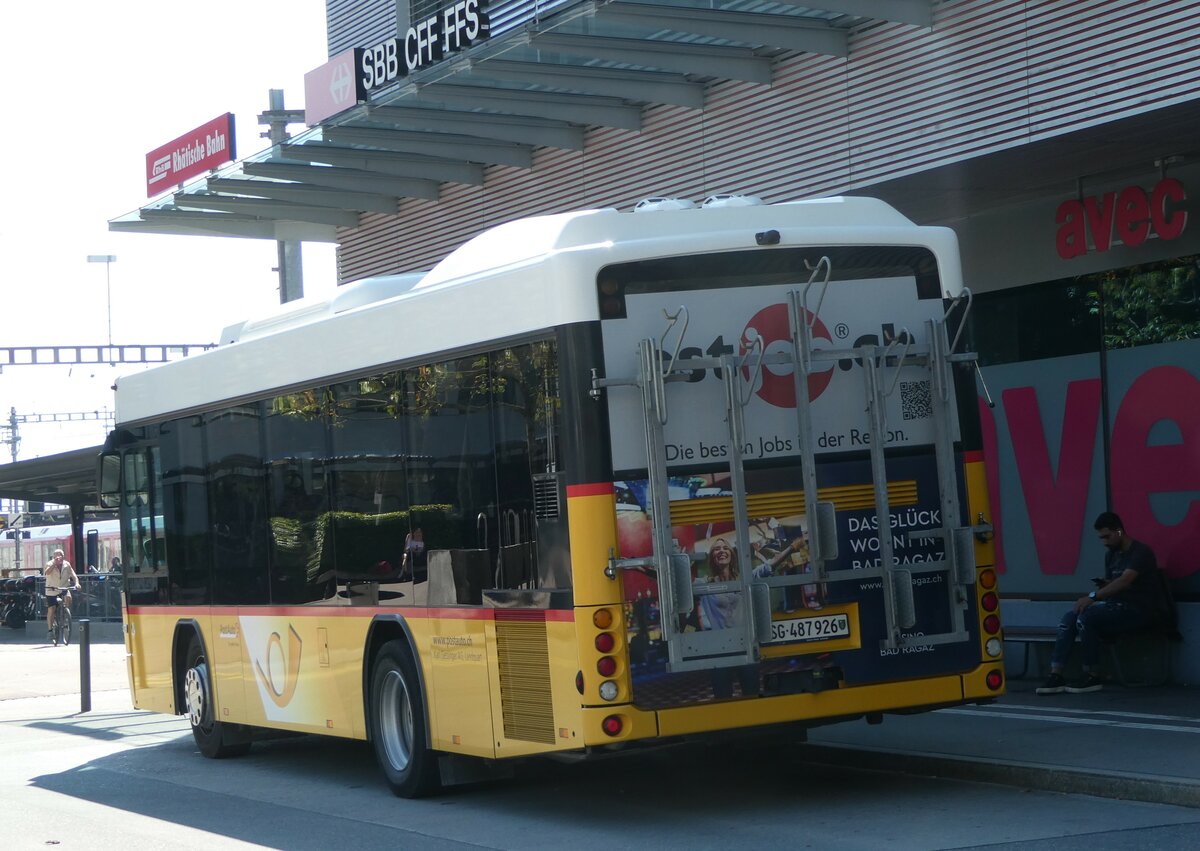 (254'930) - Gessinger, Bad Ragaz - SG 487'926/PID 11'608 - Scania/Hess (ex GR 102'390) am 8. September 2023 beim Bahnhof Landquart