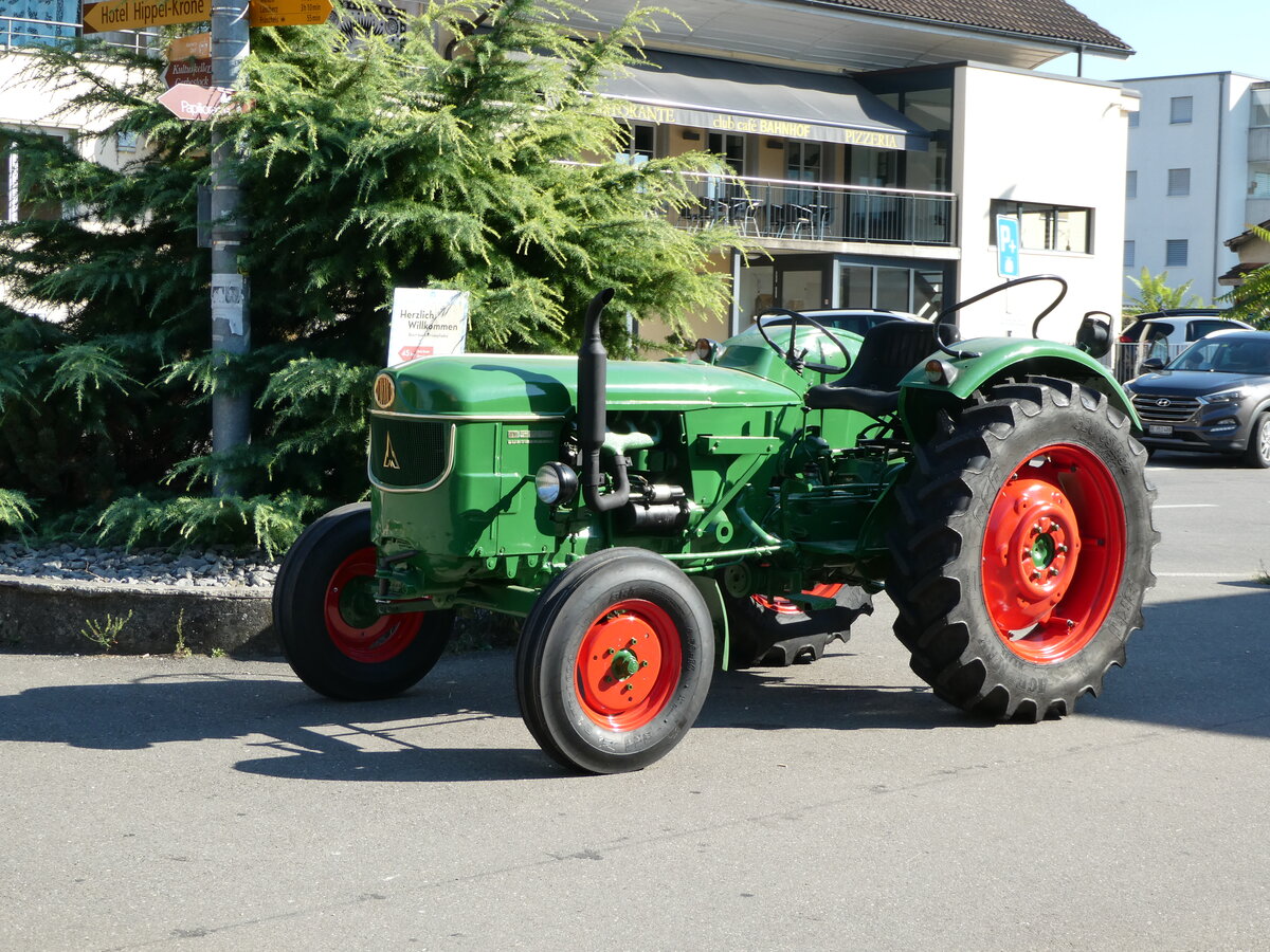 (255'030) - Deutz - BE 11'184 - am 9. September 2023 beim Bahnhof Kerzers