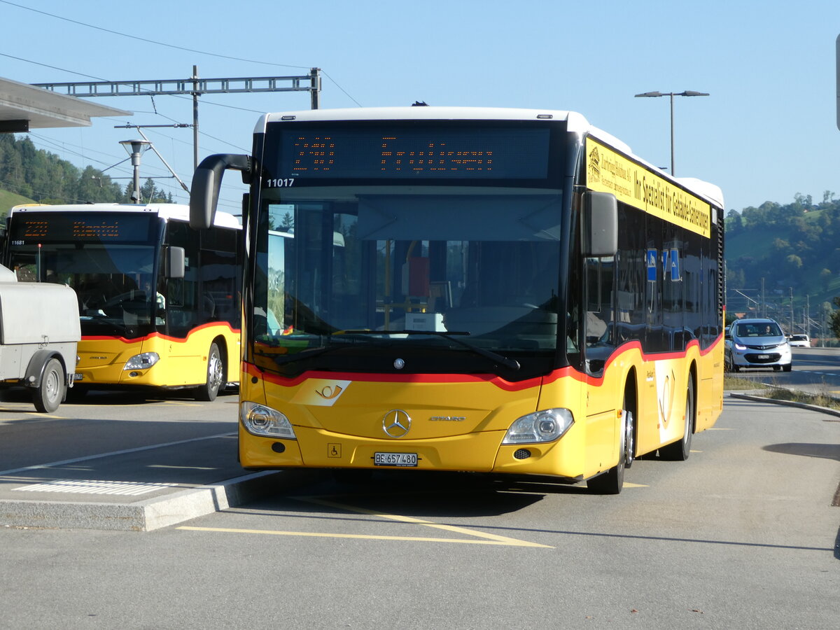 (255'038) - PostAuto Bern - BE 657'480/PID 11'017 - Mercedes am 10. September 2023 beim Bahnhof Reichenbach