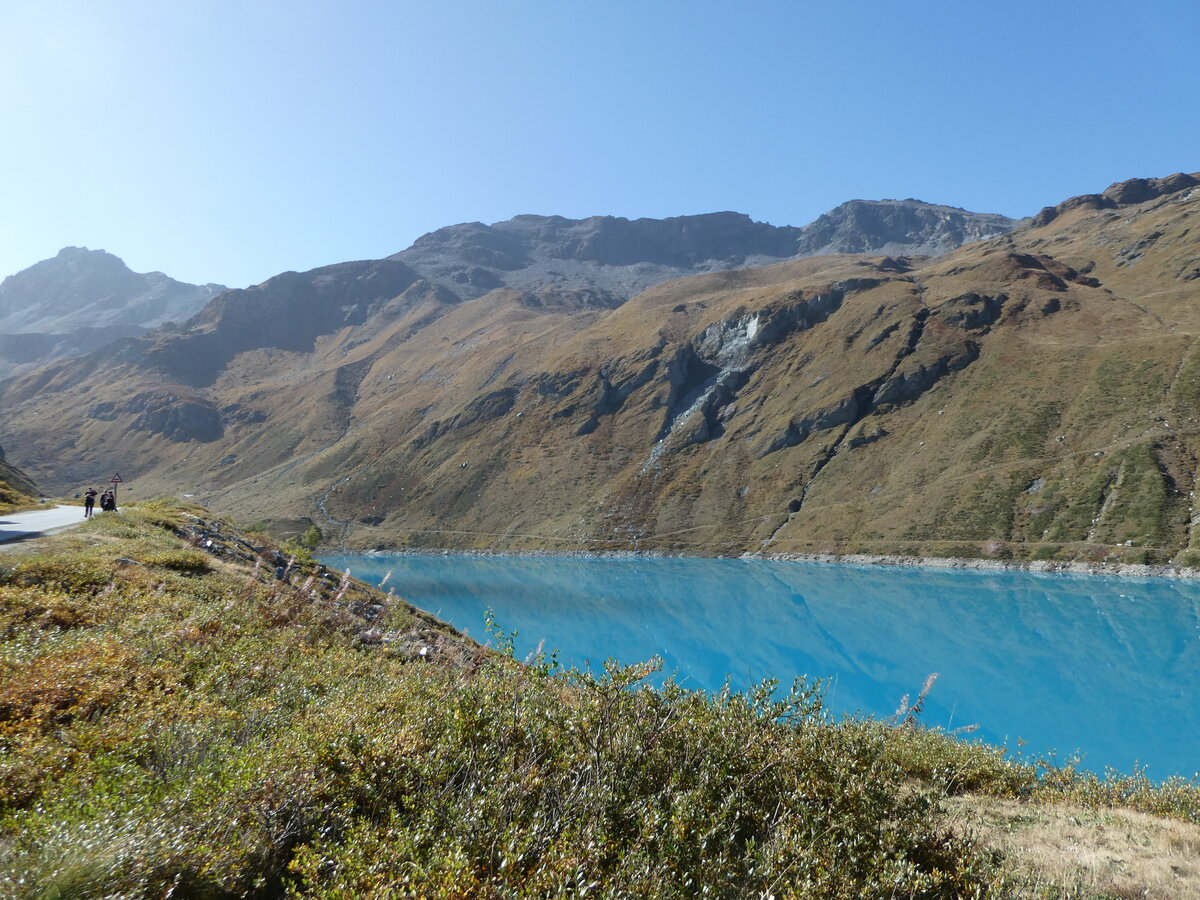(256'041) - Der Lac de Moiry am 8. Oktober 2023 in Moiry