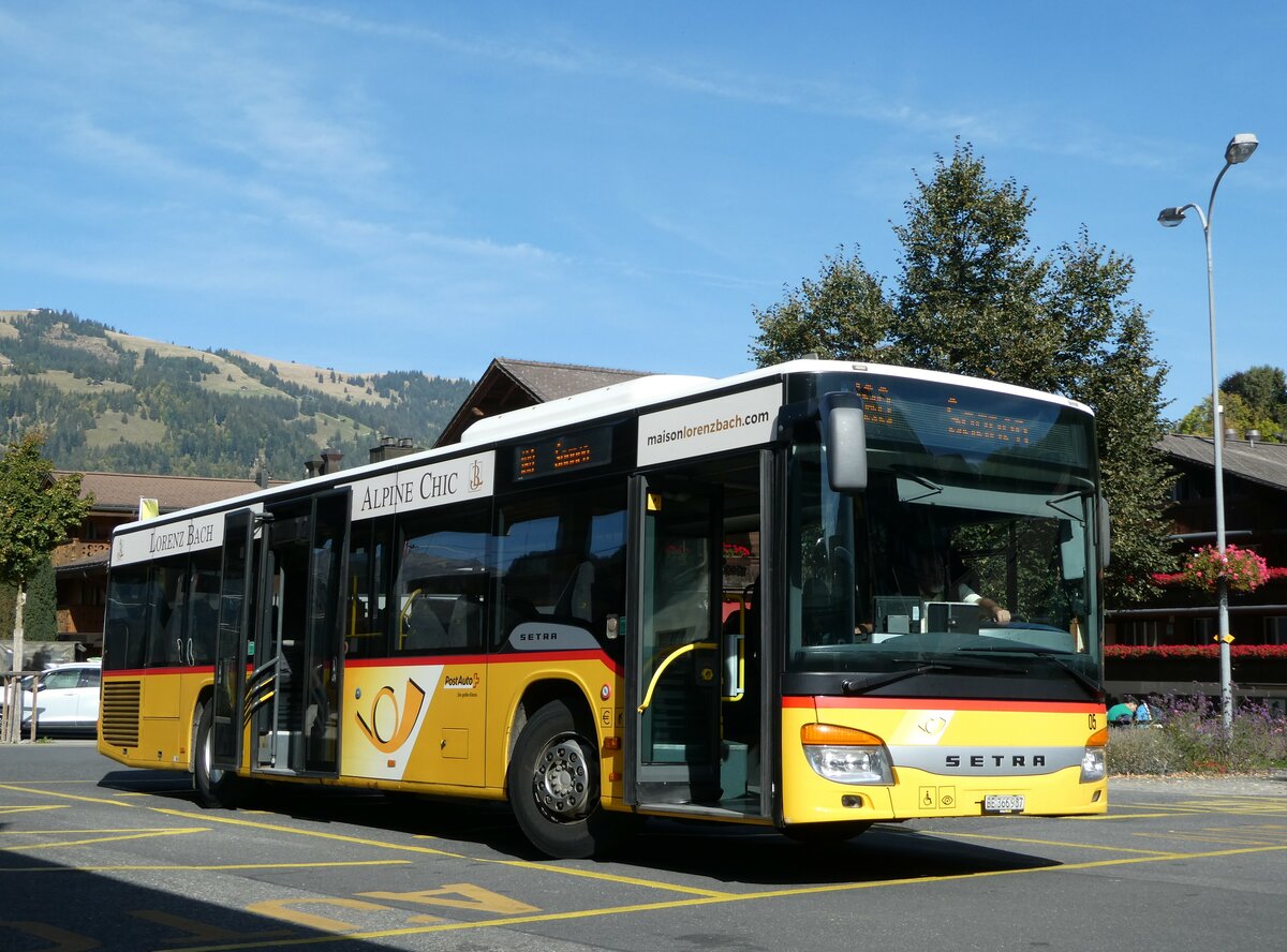 (256'083) - Kbli, Gstaad - Nr. 5/BE 366'987/PID 5425 - Setra am 12. Oktober 2023 beim Bahnhof Gstaad