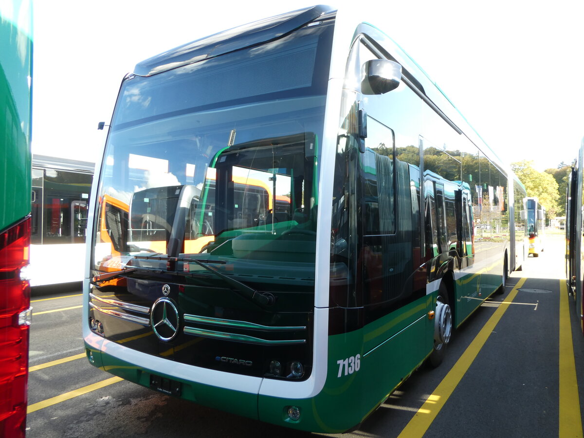 (256'369) - BVB Basel - Nr. 7136 - Mercedes am 22. Oktober 2023 in Winterthur, Daimler Buses