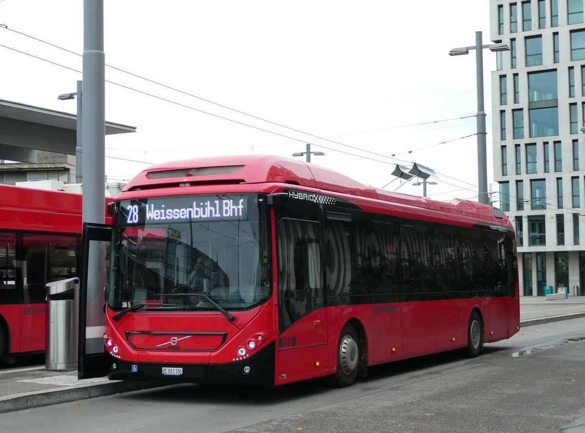 (256'422) - Bernmobil, Bern - Nr. 186/BE 883'186 - Volvo am 26. Oktober 2023 beim Bahnhof Bern Wankdorf