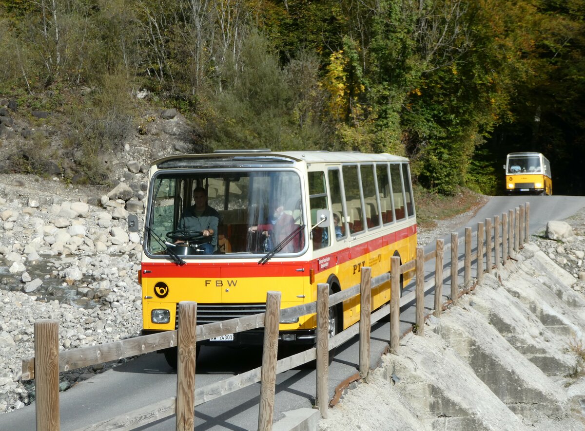 (256'482) - Lambach, Gommiswald - NW 24'301 - FBW/Eggli (ex Tanner+Lambach, Reigoldswil; ex Lambach, Rieden; ex Meier, Grt; ex AVG Grindelwald Nr. 13; ex P 24'182) am 28. Oktober 2023 in Giswil, Aue Steinibach