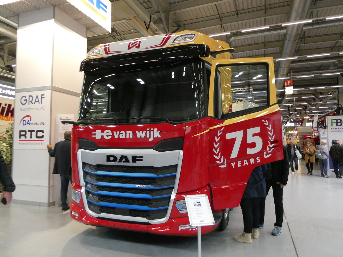 (256'936) - van Wijk, Giessen - DAF am 11. November 2023 in Bern, transport.ch