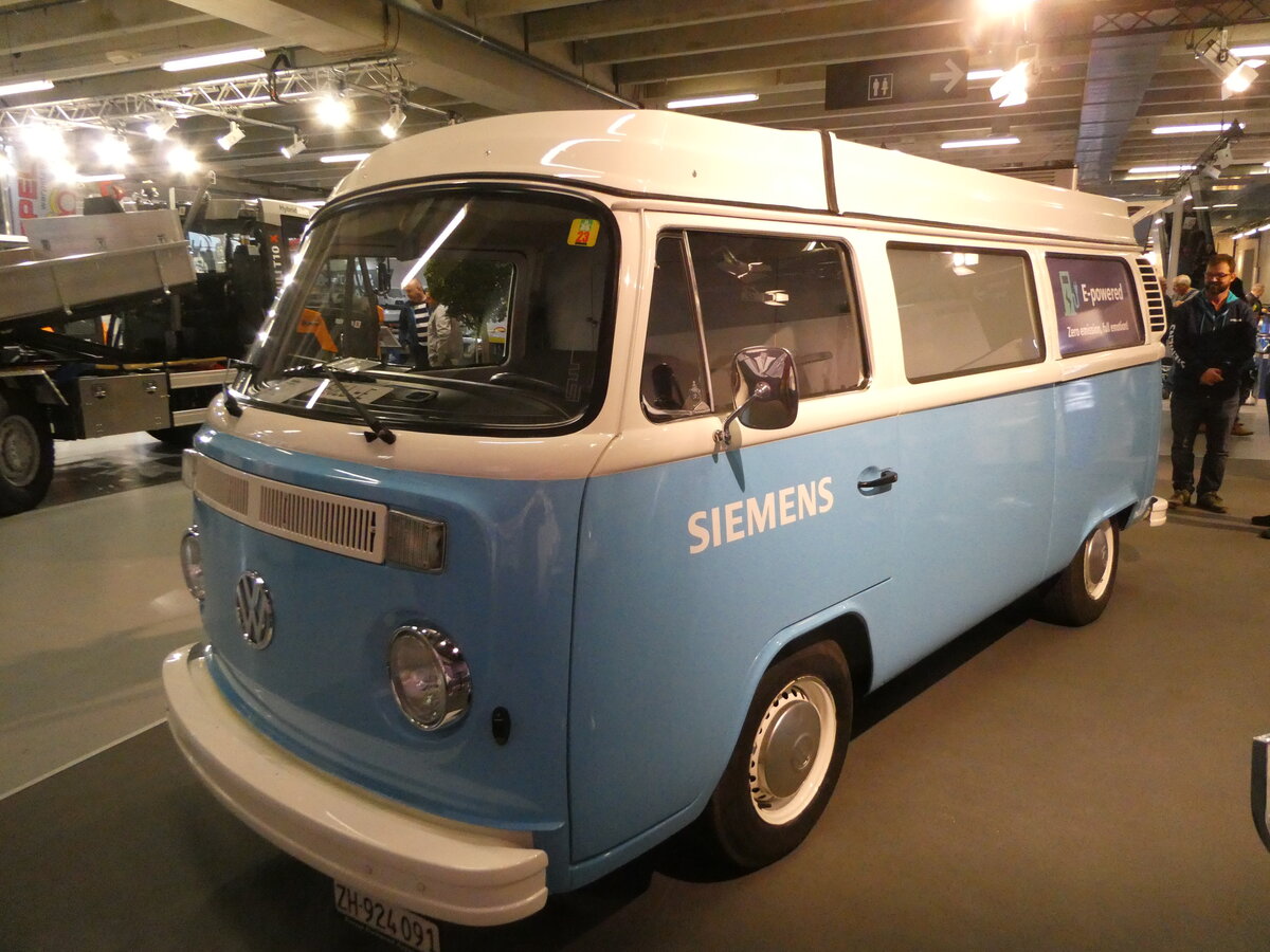 (256'944) - Siemens - ZH 924'091 - VW-Bus am 11. November 2023 in Bern, transport.ch