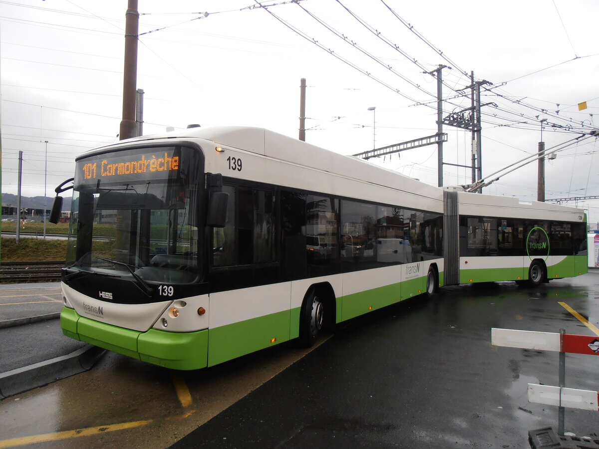 (257'569) - transN, La Chaux-de-Fonds - Nr. 139 - Hess/Hess Gelenktrolleybus (ex TN Neuchtel Nr. 139) am 11. Dezember 2023 beim Bahnhof Marin-pagnier