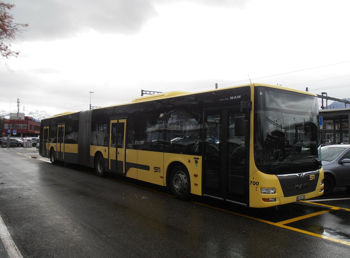 (257'594) - STI Thun - Nr. 700/BE 849'700 - MAN am 12. Dezember 2023 in Thun, CarTerminal